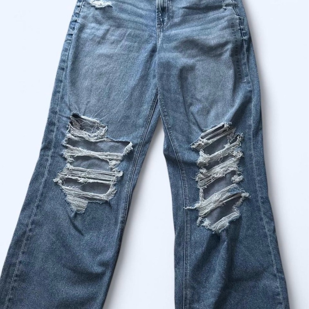 American Eagle curvy super high-rise distressed baggy jeans